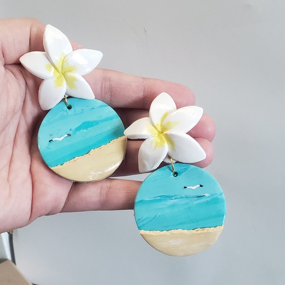 Handmade Plumeria Beach View Earrings - Picture 3 of 6